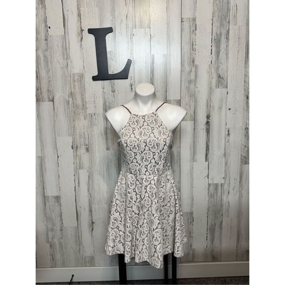 Trac Dresses & Skirts - TRAC Ivory Over Mauve Pink Floral Lace Dress Womens Large L Backless Homecoming